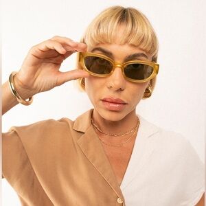 NWOT OSCARXFRANK “HANNYA” Sunglasses